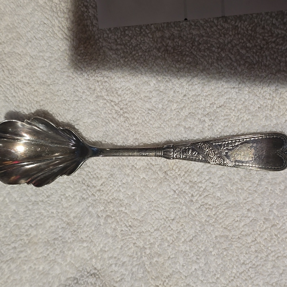 Vintage     1847 Rogers And Son AA1 Shell Sugar Spoon